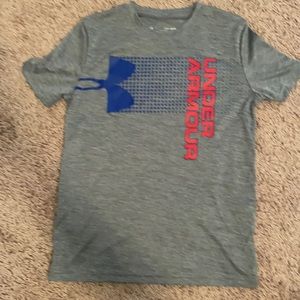 Boys UA T-shirt, Size Youth Medium
